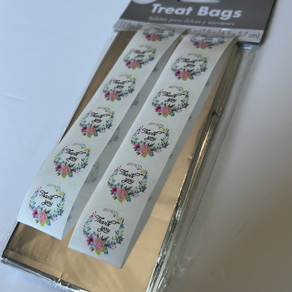 🆕 NEW 24 pcs Treat Bags Paper Bags, 12 sacs à surprise with Stickers - Picture 3 of 7